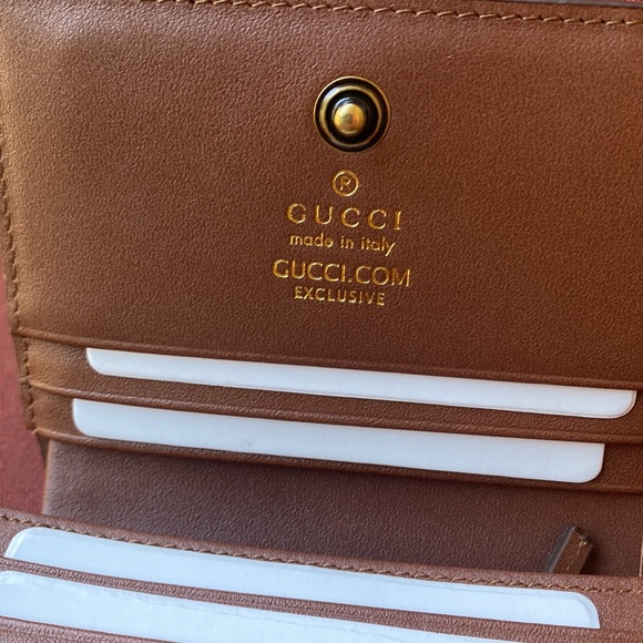 Gucci Beige Bee Embroidered Canvas & Leather small Day Backpack & Wallet - Picture 9 of 12